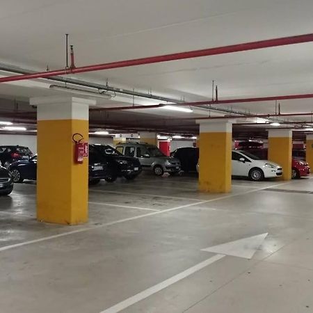 Casa Etruschi - Appartamento Con Posto Auto ليفورنو المظهر الخارجي الصورة
