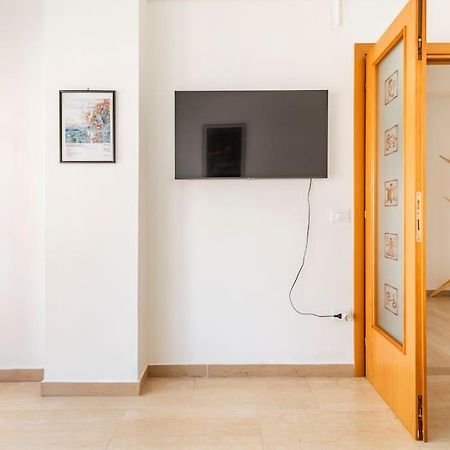 Casa Etruschi - Appartamento Con Posto Auto ليفورنو المظهر الخارجي الصورة