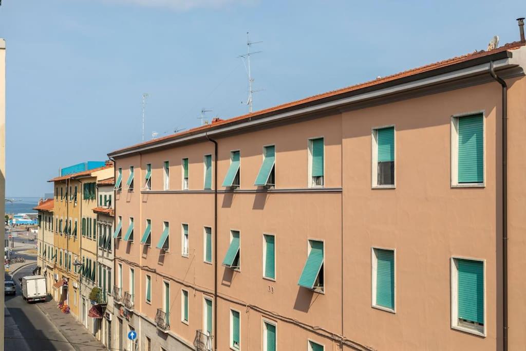 Casa Etruschi - Appartamento Con Posto Auto ليفورنو المظهر الخارجي الصورة